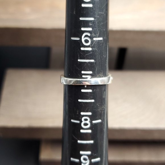 Size 7 Sterling Silver Heart Cutout Accents Cubic Zirconia Ring - Picture 5 of 7